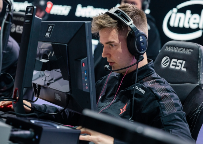 仅在防守端 仅在防守端