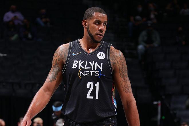 裁判队伍中 裁判队伍中