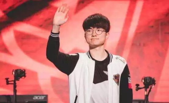 世界足球文 世界足球文