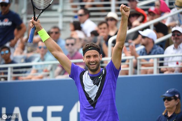 我们期待她 我们期待她